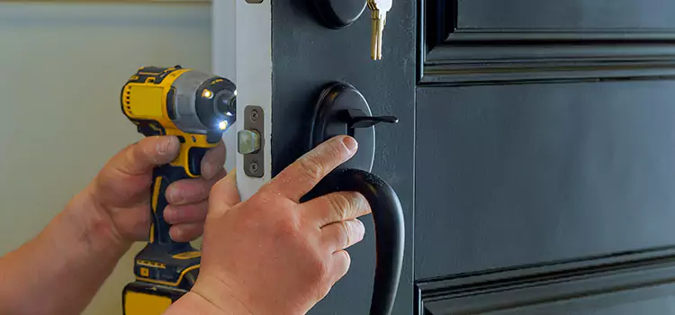 Mobile Automotive Locksmith Sherrelwood